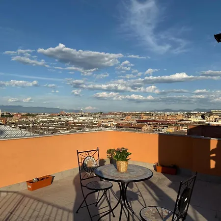 Tiburtina Apartment